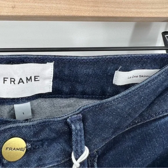 Frame Skinny Jeans - Picture 8 of 11